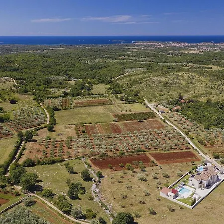 Semesterbostad Grossflaechiges, Modern Eingerichtetes Natursteinhaus Mit Pool, Sauna, Dampfbad, Klimaanlage Und Wifi Rovinjsko Selo
